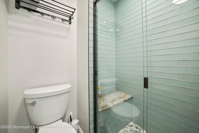 Building Photo - 110 11th Ave