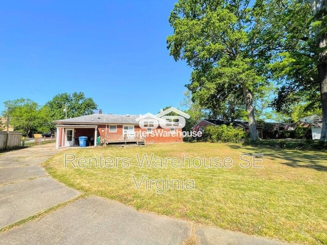 Building Photo - 712 Woodstock Rd
