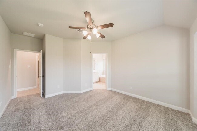 Building Photo - 11219 Victoria Hollow Trace