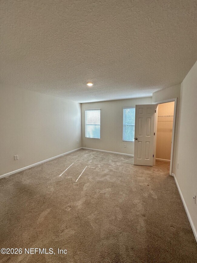Building Photo - 947 Observatory Pkwy