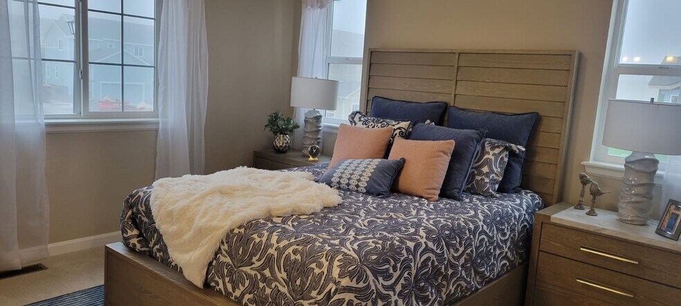 Master Bedroom - Model Home - 5309 Snowy Egret Grv
