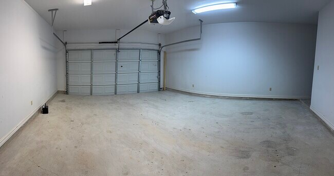 Building Photo - 17281 Paddock Cir