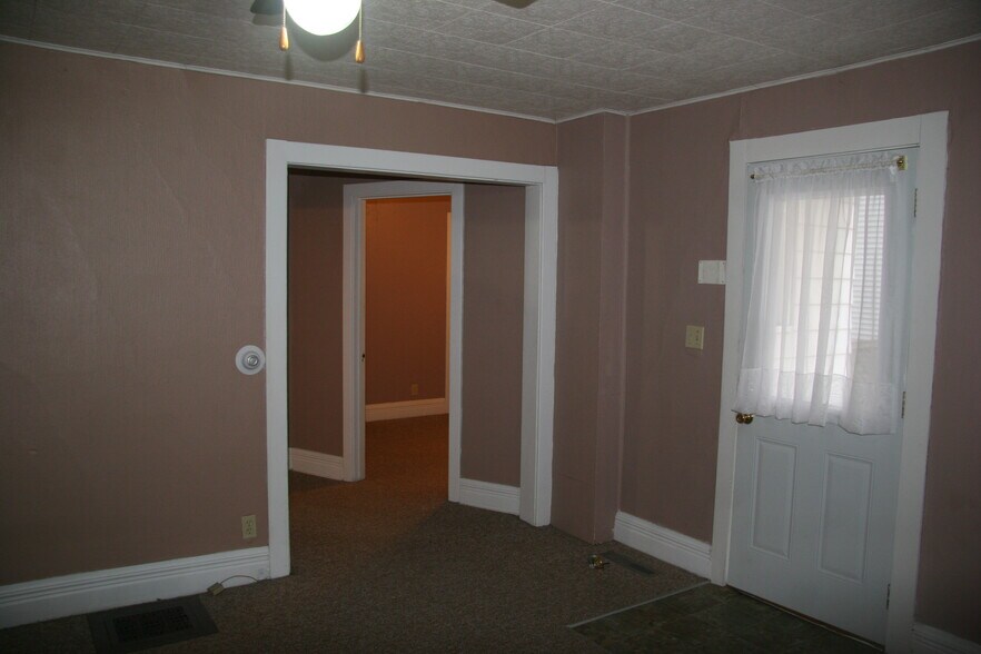 Primary Photo - 105 Quincy St