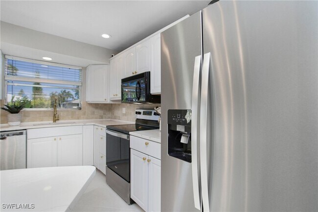 Building Photo - 27 Pebble Beach Blvd