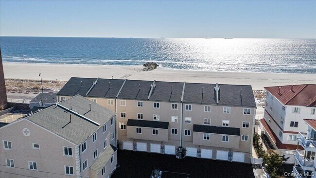 Primary Photo - 422 Oceanfront