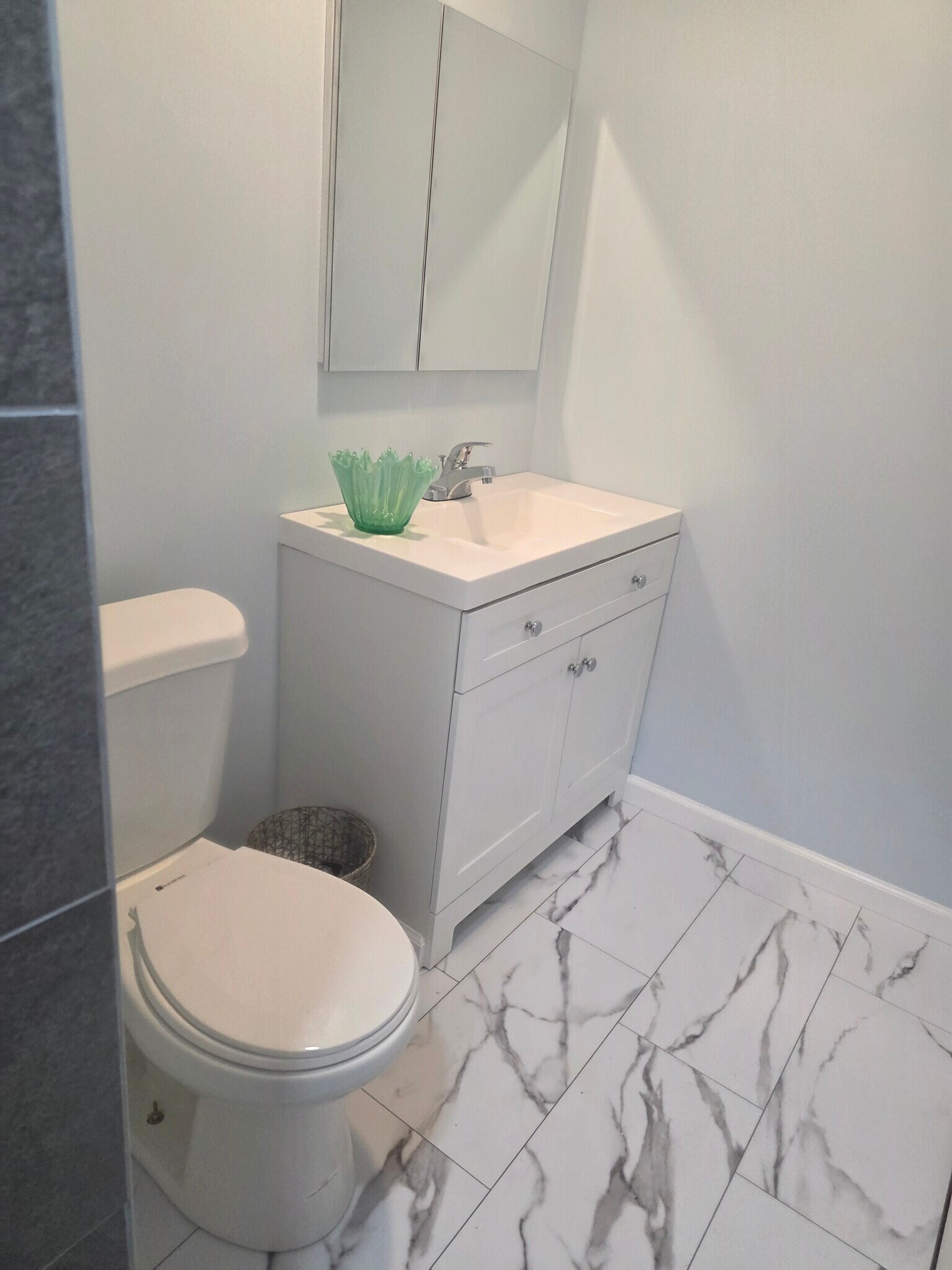 Building Photo - 13 Madison Pl