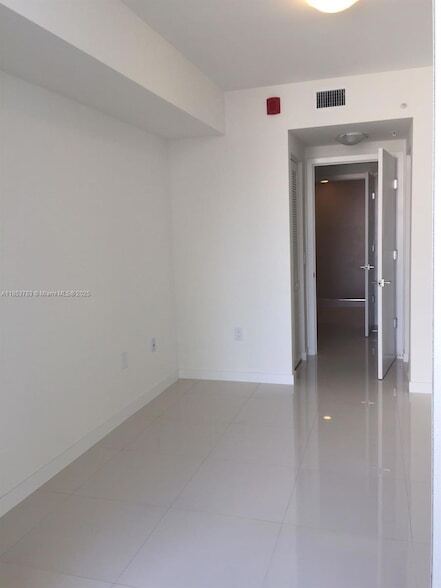 Building Photo - 7825 NW 107th Ave
