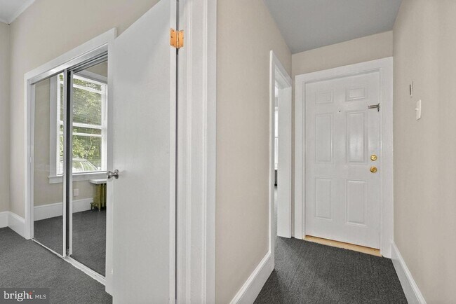 Building Photo - 102 Hainesport Lumberton Rd