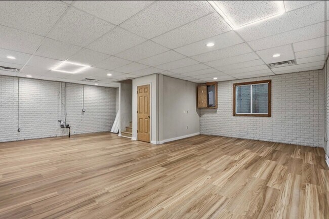 Building Photo - ? Luxury Living in Saginaw Township | 4 Bed • 4 Bath ?