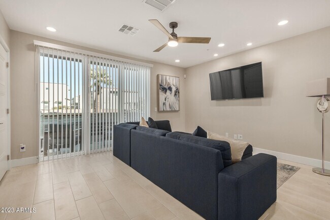 Building Photo - 7550 E Osborn Rd