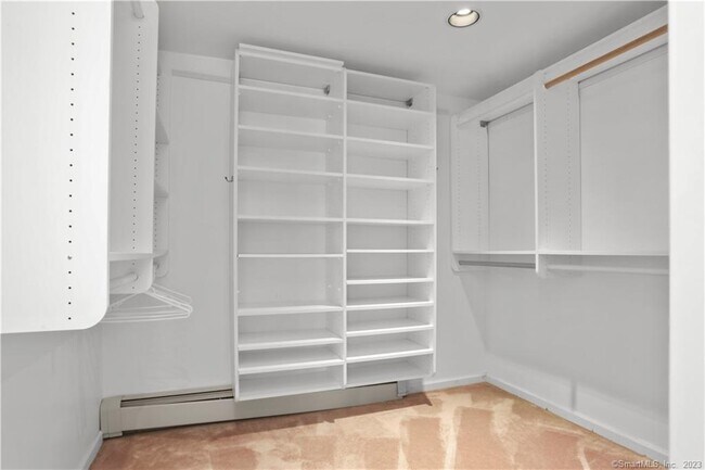 Building Photo - 202 S Bald Hill Rd