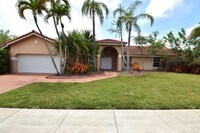 Building Photo - 510 NW 197th Ave