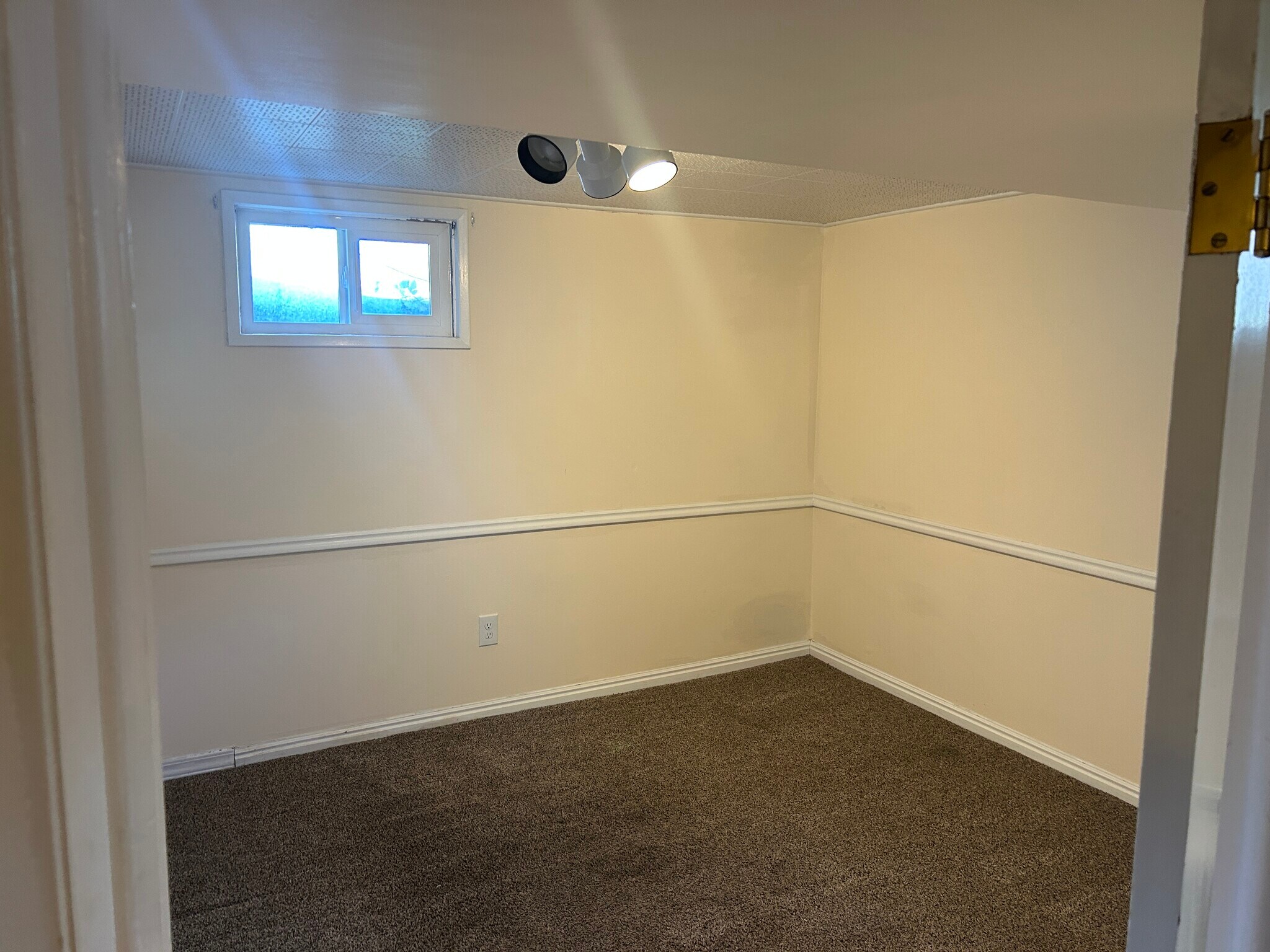 Building Photo - 1025 Tyler Ave