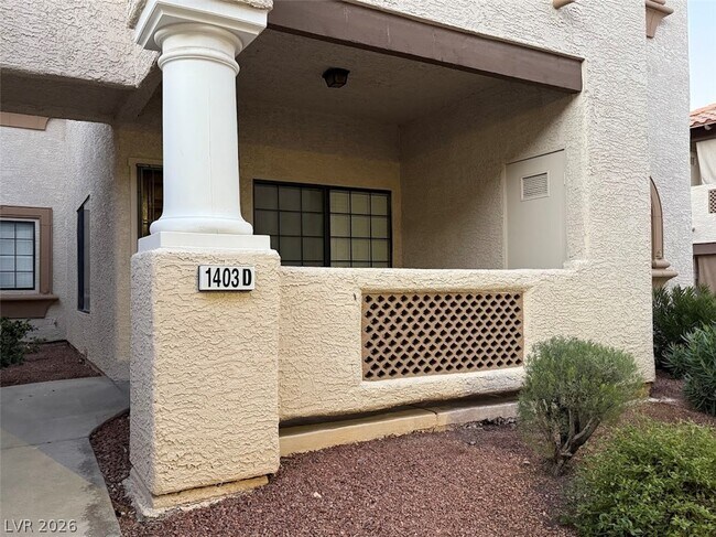 Building Photo - 1403 Santa Margarita St