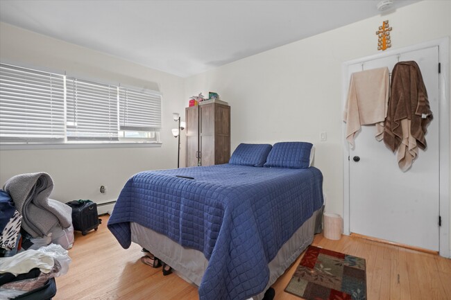 Building Photo - 8054 Niles Ave