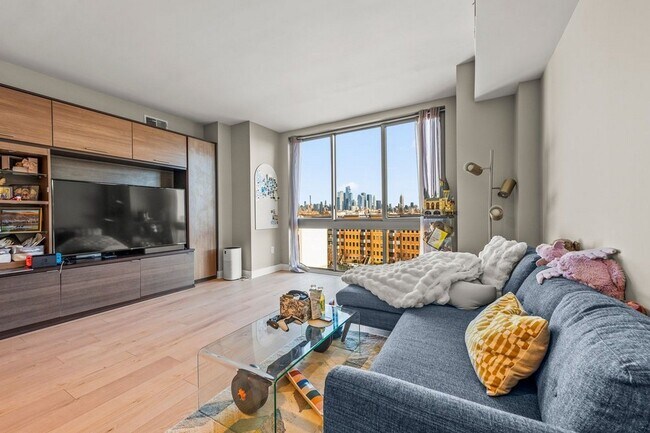 Building Photo - 800 Jackson St