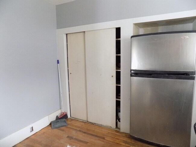 Building Photo - 1214 S Eaton St