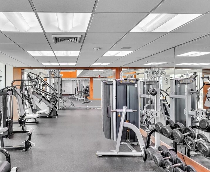 Building Photo - 31 SE 5th St