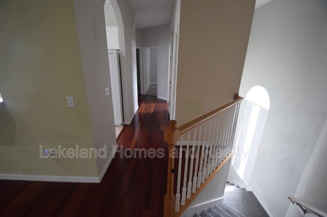 Building Photo - 534 Grasslands Village Cir