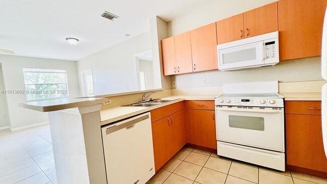 Building Photo - 124 SW Peacock Blvd