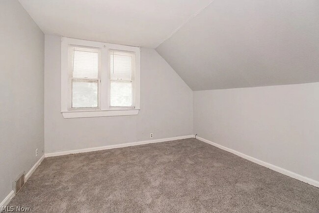 Building Photo - 4 BD/1 BA
