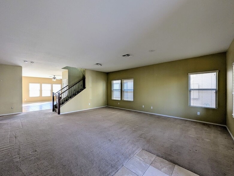 Building Photo - 6455 W Orchid Ln