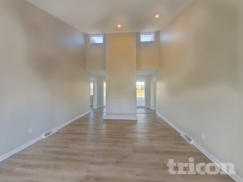 Building Photo - 911 Burtonwood Cir