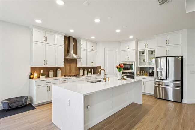 Building Photo - 710 Creeping Fig St