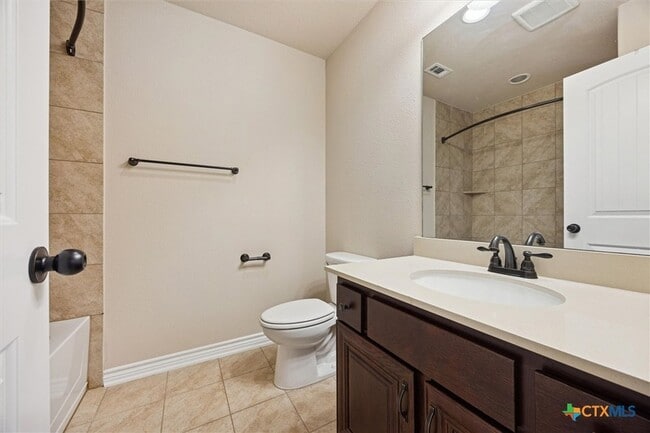 Building Photo - 1135 Twisted Oak Ct