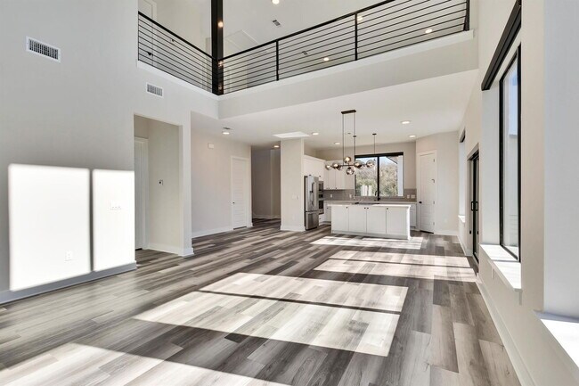 Building Photo - 1304 Minnie Dr