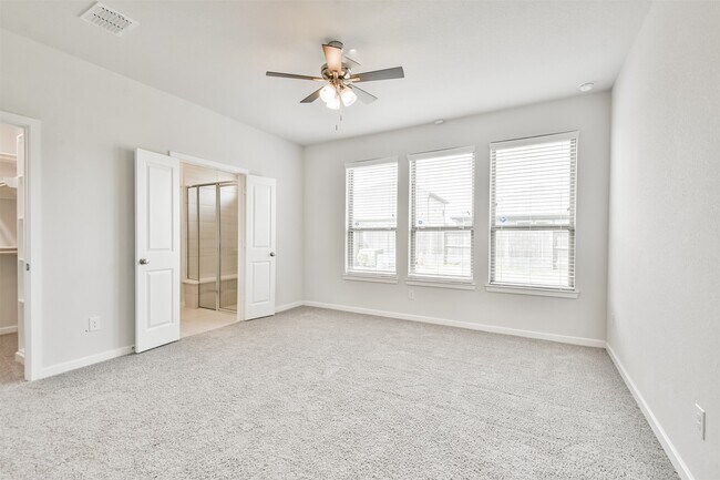 Building Photo - 9123 Eskesen Dr