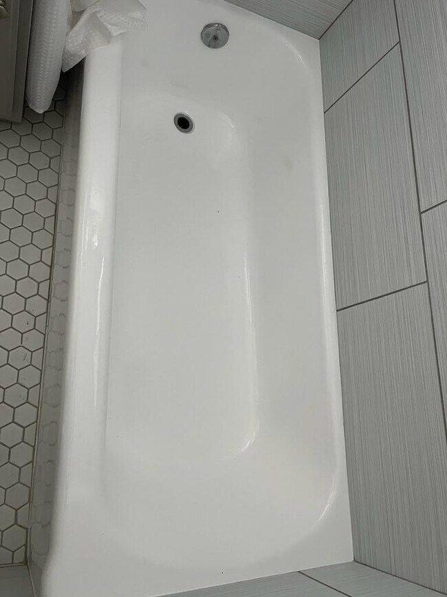 Building Photo - 323 Virginia St