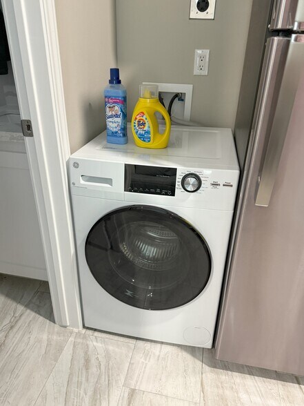 Washer-Dryer Combo - 5712 Abbey Ct