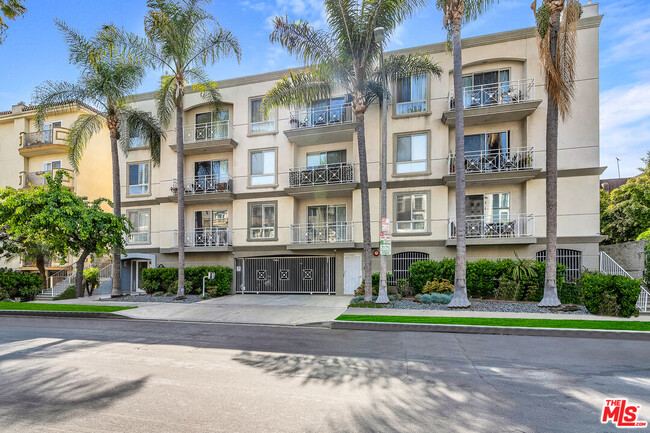 Primary Photo - 117 S Clark Dr