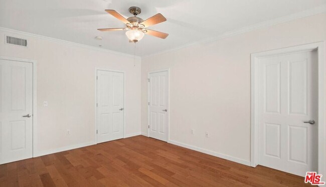Building Photo - 10616 Kinnard Ave