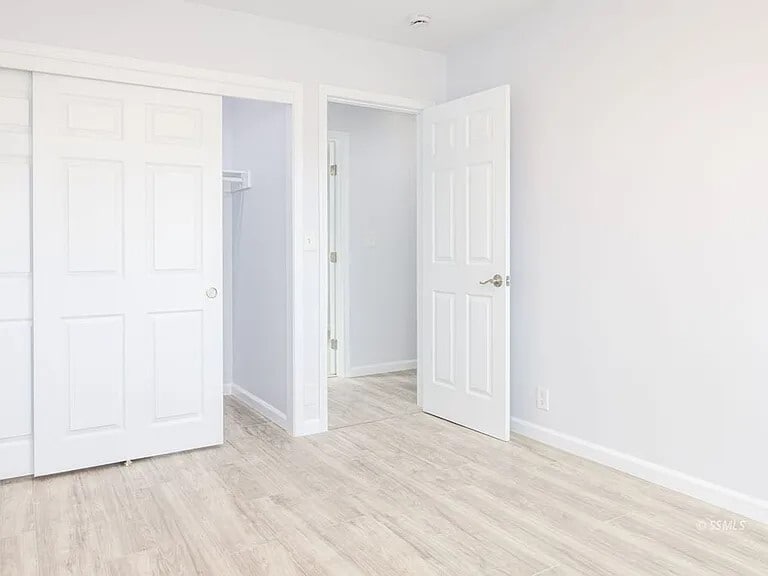 Building Photo - 341 S Gordon St