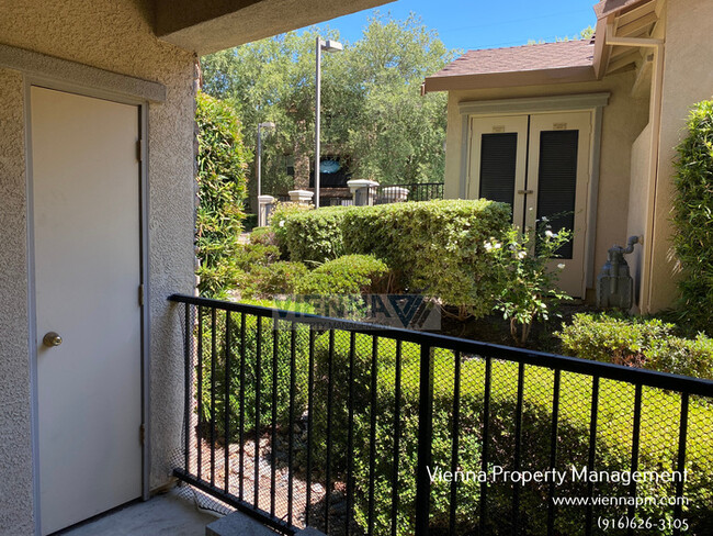 Building Photo - 6521 Hearthstone Cir