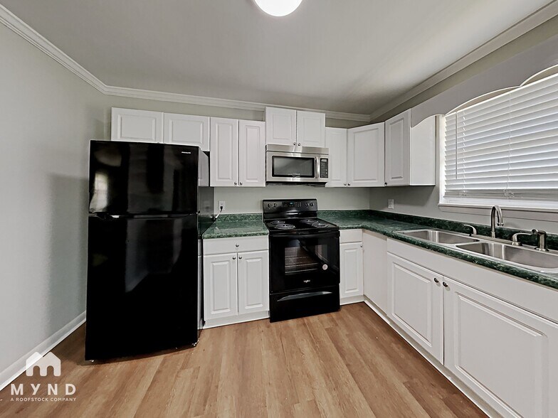 Building Photo - 808 Windover Pl