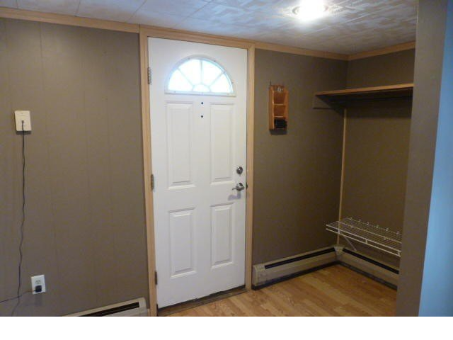 Building Photo - 926 Stillwater Ave