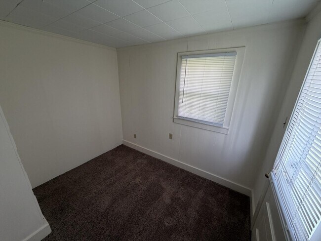Building Photo - 602 Castle Heights Ave