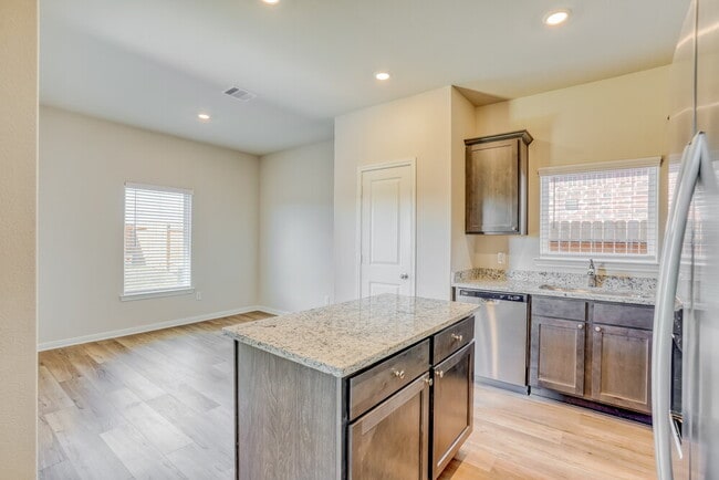 Building Photo - 456 Beechwood Hacienda Dr