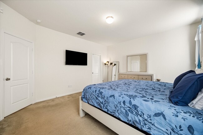 Building Photo - 22207 Davenport Downs Ln