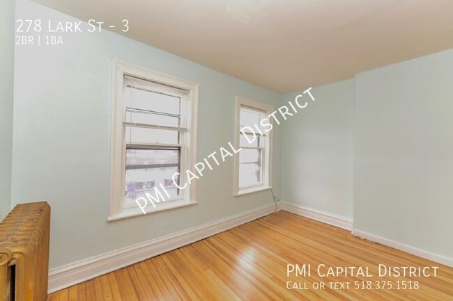 Building Photo - 278 Lark St