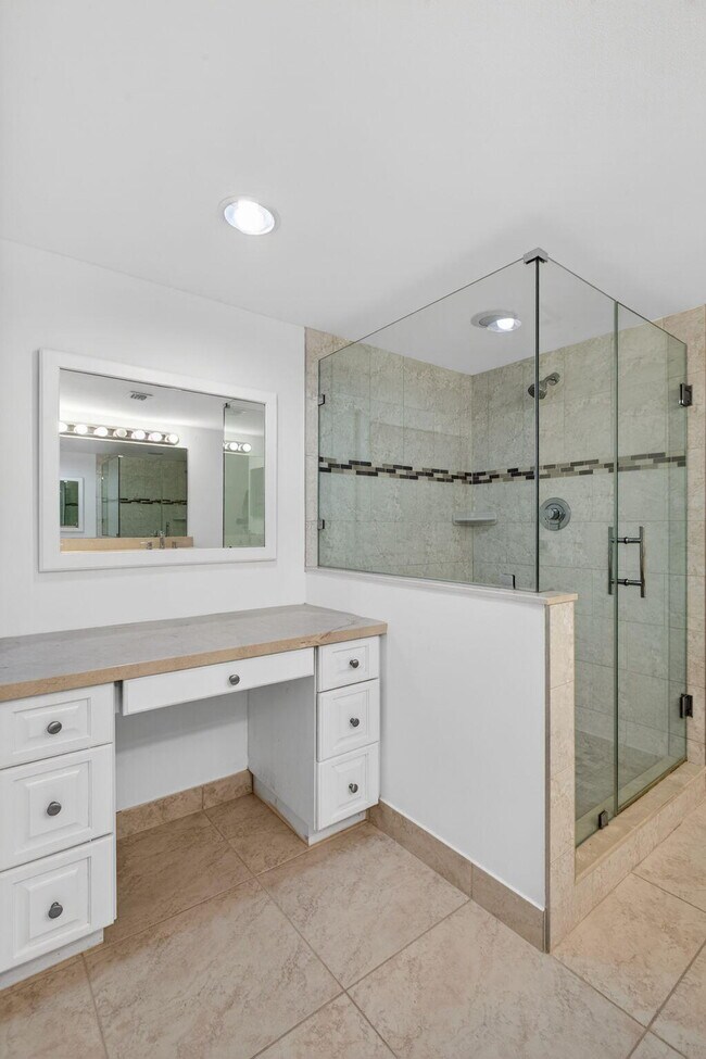 Building Photo - 4200 N Ocean Dr