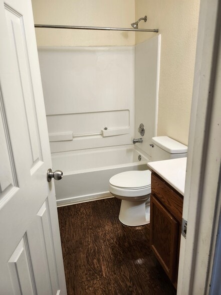 Building Photo - 3414 Ironwood Falls