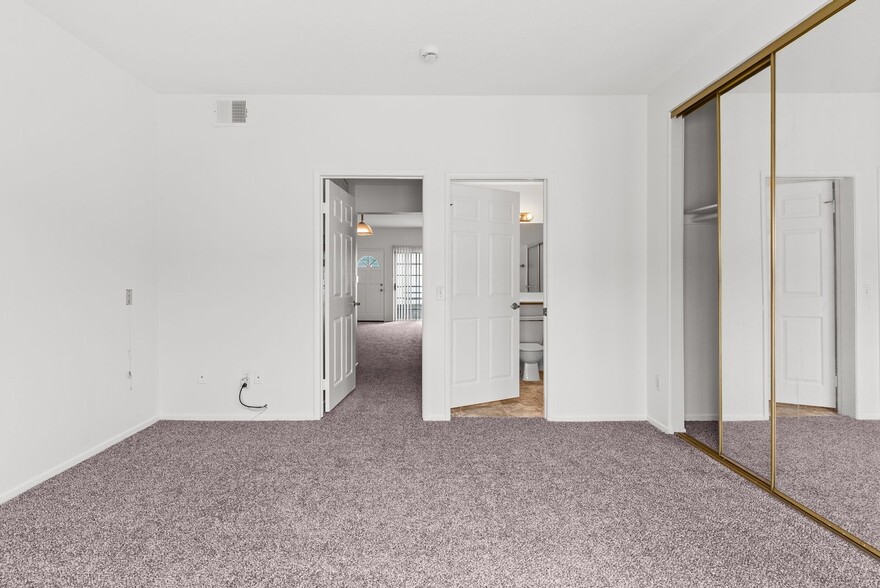 Building Photo - 3485 Linden Ave