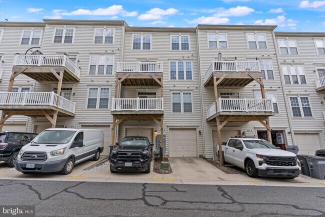 Building Photo - 5675 Harrington Falls Ln