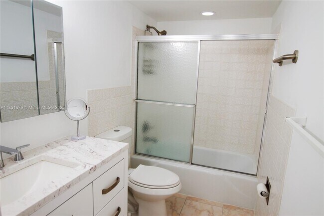 Building Photo - 1801 S Ocean Dr