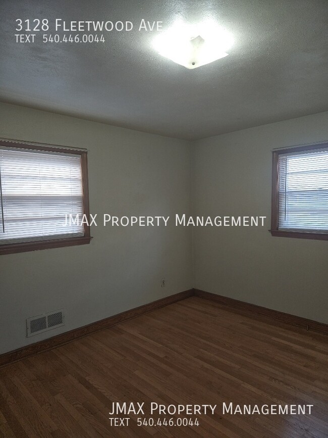 Building Photo - This property has a no security deposit op...