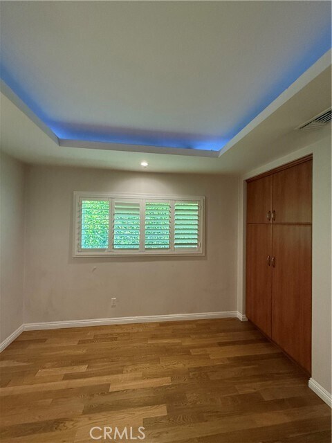 Building Photo - 5906 Graves Ave